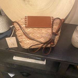 NWT, UNIVERSAL THEEAD, BROWN STRAW, CROSSBODY BAG